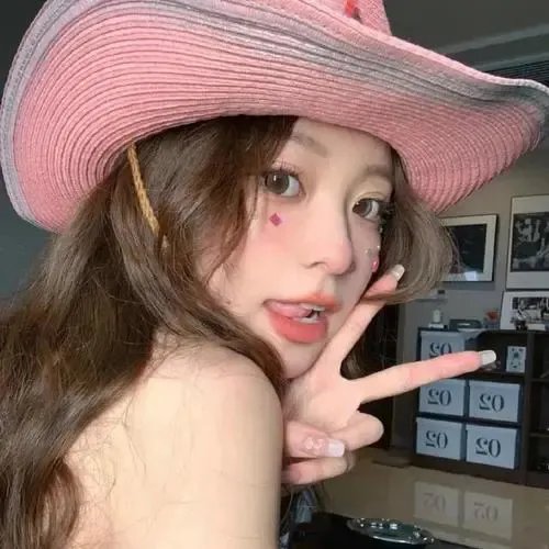 某天后之女豪车代步炫富，工作室声明未澄清，一个月持续发酵